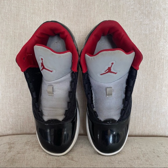 Air Jordan CN8094-006 Max Aura 2 Sneakers Basketball Size 7Y - Picture 8 of 12